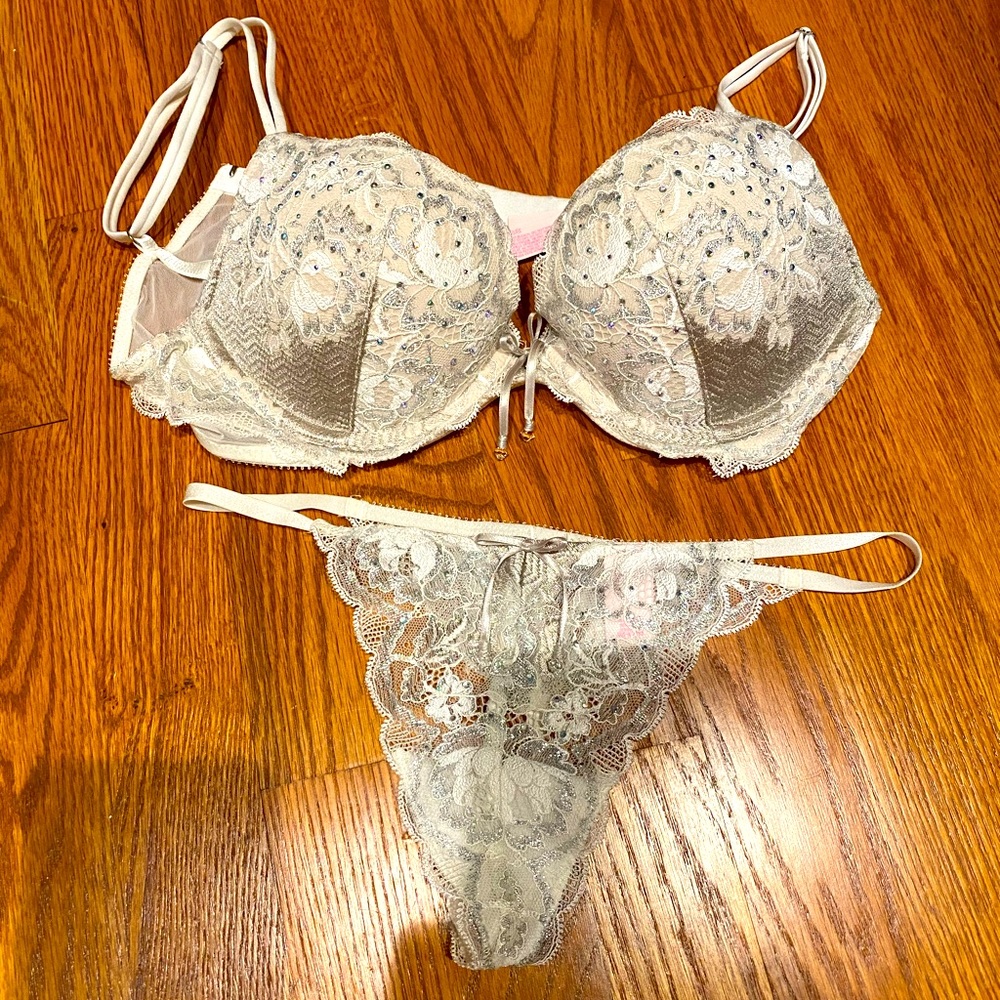 Victorias Secret bra & panty set